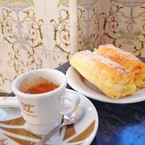 Sintra tour pastry travesseiros